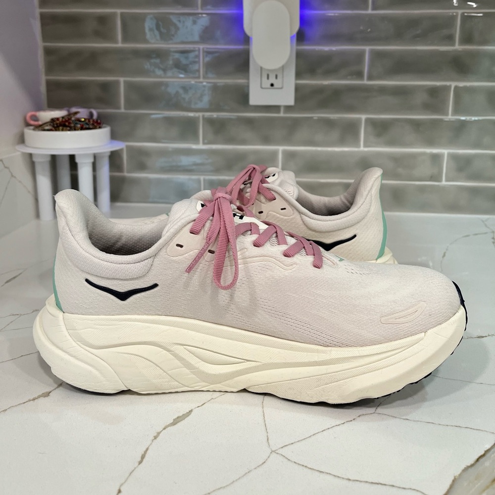 Hoka Arahi 8 WIDE Running Shoes Women’s Size 9.5D Color Rose Cream/Alabaster - Picture 3 of 10